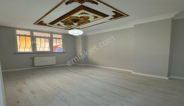 Cumhuriyet Metrobüse 5 Dk Krediye Uygun 2+1 Arakat Satılık Daire