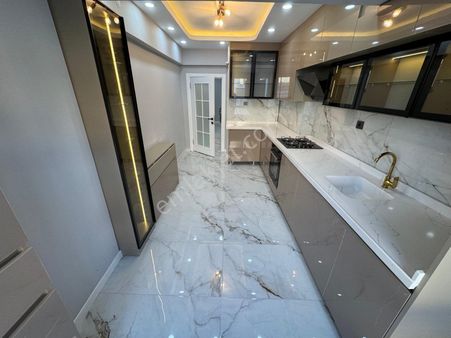 Beylikdüzü Yakuplu Mah Sıfır 2+1 Geniş Krediye Uygun Satılık Daire