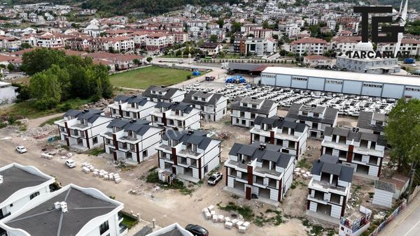 Tarcanlar'dan Satılık Yeniköy'de Lüks Tripleks Villa Uygun Fiyat