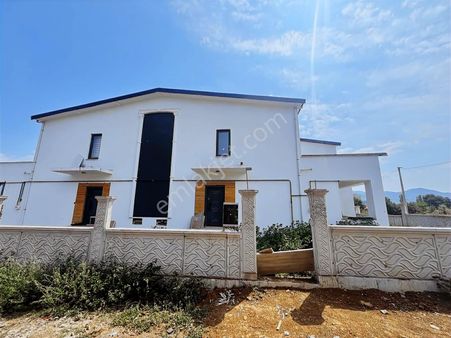 Tarcanlar'dan Sarımeşe'de 250m2 4+1 Satılık Sıfır İkiz Villa