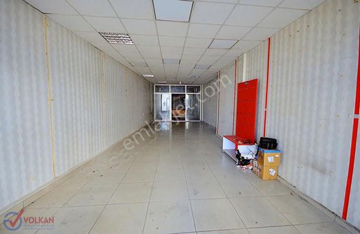 Demirciler Cad. Anayol Üzeri 100 M2 Ayrı Ofisli Kiralık Dükkan