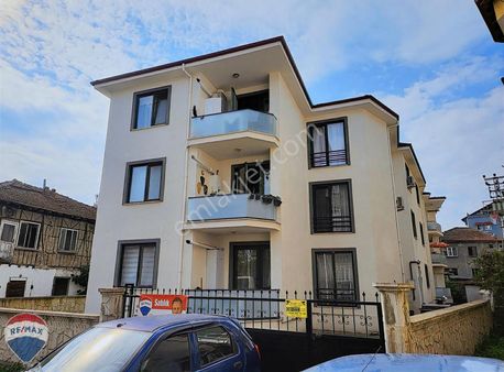 Remax Mavi Sapanca Çarşı Merkezinde 3.kat Satılık Daire
