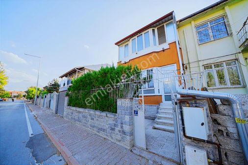 Bölgenin En İddialı Evlerinden Villa Tadında Full Yapılı