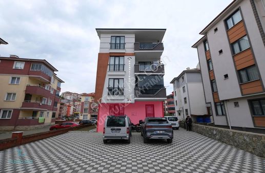 Cumhuriyet Mahallesi'nde 2+1 Full Sıfır Eşyalı Kiralık Daire