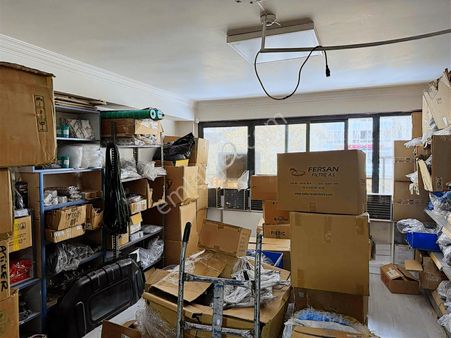 Gazi Bulvarı'nda Cadde Üstü Satılık Dükkan