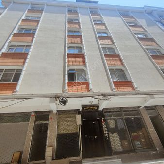 Özpa Gayrimenkul Şirinevler Meydan Asansörlü 130m² Satılık Daire