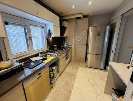 Kadıköy Bostancı Site İçinde Satılık 3+1 Lüks Ebeveyn Banyolu Balkonlu İskan Alınmış Oturuma Hazır