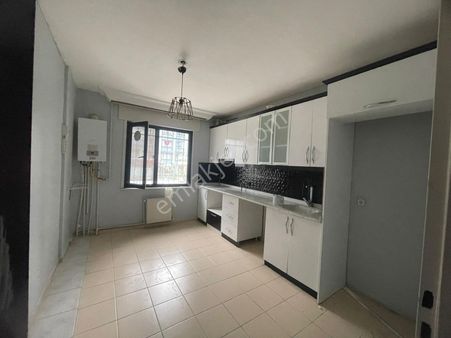 Mimaroba Şükran Cad.kısa Kat Kombili 3+1 145 M2 Fırsat Daire !!!