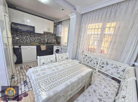 Fatih Emlaktan Muhammediye Cami Yakını Satılık 1+1 Yüksek Giriş