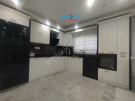 Hedef'ten Akdeniz Mah'de Site İçerisinde Kombili Havuzlu 4+1