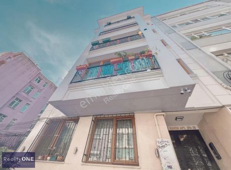 R-one Cihangir'de Yeni Binada Özel Bahçeli 1+1 Kiralık Daire-eng