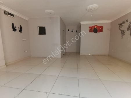 Ana Caddenin İşlek Konumunda - Her İşe Uygun - Tabela Değeri Yüksek - Kiralık Dükkan