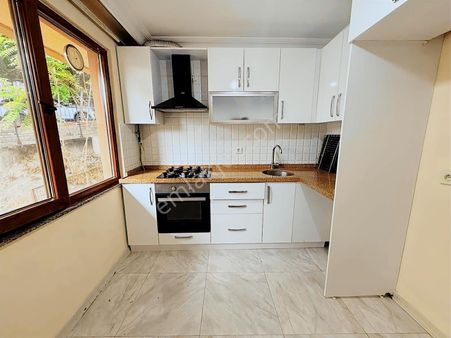 Eyüpsultan / Çırçır Mahallesi Kapalı Otoparklı Metroya 3.dk. 3.kat-2+1/75m2 Aile Apartmanı...