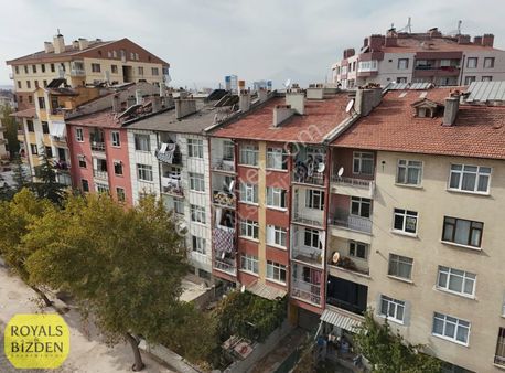 Selçuklu Fatih Mah Kule Ve Medicana Hastanesi Yakını 3+1 Daire..