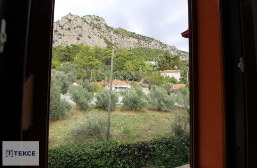 Göcekte Yeşillikler İçinde Havuzlu Müstakil Lüks Villa | Tekce