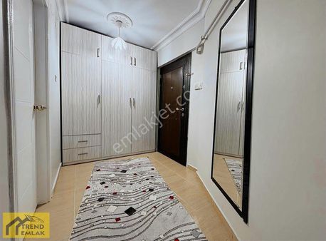 Trend'den Cadde Üzeri 2.kat Konumunda Çift Balkonlu 3+1 Masrafsz