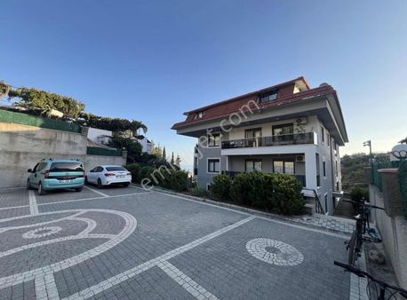 Sugözü Mah Satılık 2+1 135m2 Ayrı Mutfak Havuzlu Daire