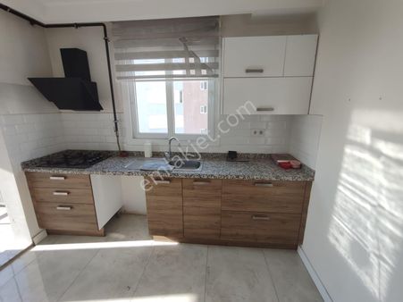 Yeşilyurt Alparslan Türkeş Bulvarında Doğalgazlı Kiralık 3+1