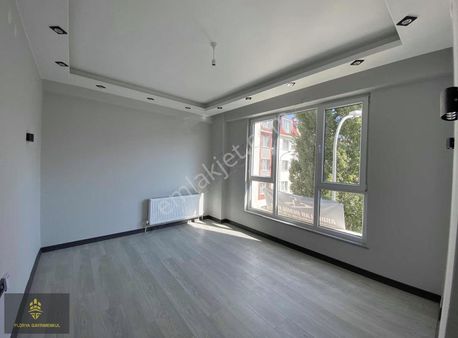 Florya Gm Eğitimciler Cad Yakını Geniş Ayrı Mutfaklı Daireler