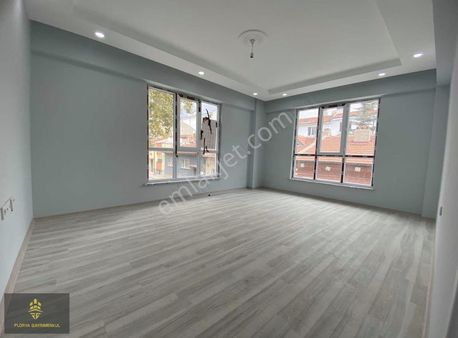 Florya Gm-den Şirintepe Mahallesinde Köşe 2+1 Daire
