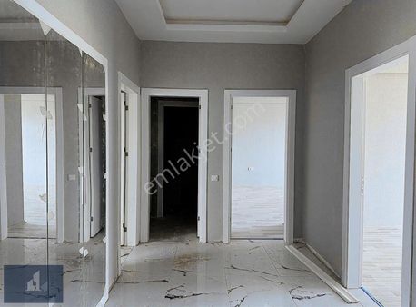 Kadir Dikici'den Ömer Halisdemir Caddesinde Kiralık 3,5+1 Daire