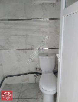 Ümraniye Cemilmeriç Mahallesi Ana Cadde Üstünde Kiralık İş Yeri