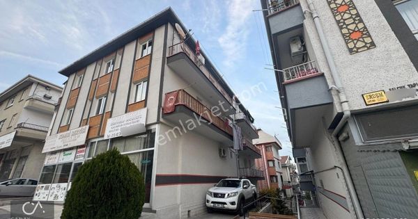 Yenimahalle Ergenekon Mah Kızılcahamam Cadde Üzeri Satılık 3+1 (115 M²)