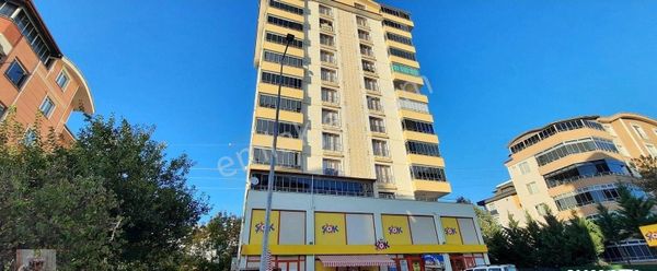 Karşıyaka Da Muhtarlığa Yakın Konumda Kiralık 3+1 Daire