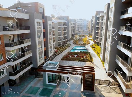 Sepiandan Çıralı Modernde Özel Tasarım Arakat 3.5+1 180 M2 Daire