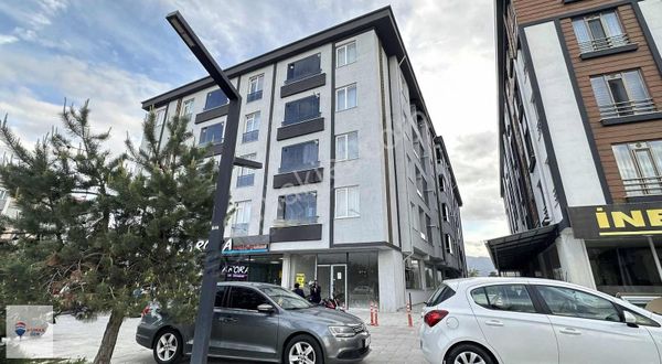 Remax Dem'den Emniyet Yanı Ara Kat Asansörlü Otoparklı 2+1 Daire