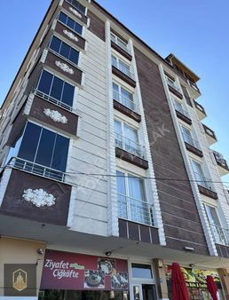 Toprak Gayrimenkul'den Fevzipaşa Mah. 2+1 Ara Kat 90m2 Daire