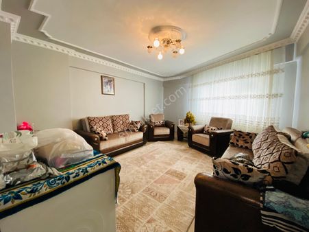 Yarhasanlar Mahallesinde 3+1 Asansörlü Ara Kat Daire Fırsatı