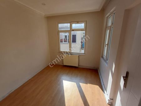 Kadıkoy Mahallesinde İci Temiz Satılık Daire