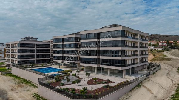 No:10 Gayrimenkul’den – Küçükköy’de Havuzlu Site, 2+1 Kapalı Mutfak, Bahçe Katı Daire (100 M²)