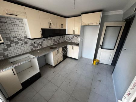 Turgutlu Satılık Albayrak Mah 120m2 3+1 Oda Balkonlu Dükkan Üstü 1. Kat Sıfır Daire