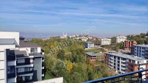 Başiskele Döngel Satılık 3+1 Eğimsiz Çatı Dubleks