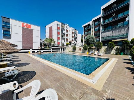 Havuzlu Site Arakat Yerden Isıtmalı