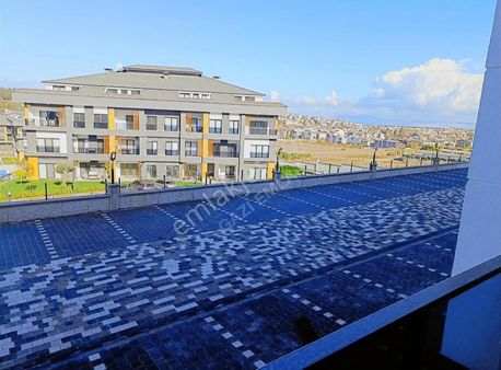 ""gazi Emlak""akyol Lounge Havuzlu Site'de 1+1 Deniz Manzaralı