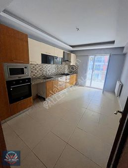 Valleyden Hürriyet Mah. Geniş Ve Kullanışlı 3+1 Satılık Daire !