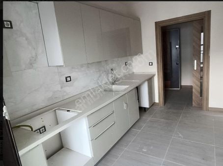 Adana Sarıçam Göztepe Tokilerde Aylık Kiralık 3+1 Fırsat Daire !!