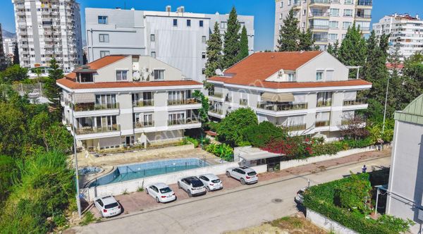 Denize 400 M. Sitede Lüks Yaşam Alanı 4+1