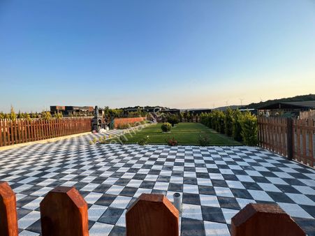 Çatalca Subaşı Mah.7/24 Güvenlik Ve Kameralı Sitede 200m2