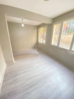 Polat Cad Ve Yeşilyurt Devlet Hastanesine Yürüme Mesafesinde 1+1 60m2 Ayrı Mutfaklı Satılık Daire