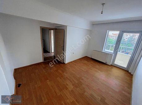 Aynı Tapuda 2 Tane 3+1 3+1 Daire Asansörlü Teras Balkonlu Güney