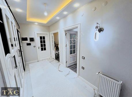 Taç Gayrimenkulden Yukarı Çöşnükte 220 M2 3,5+1 Lüks Daire