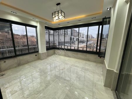 Emir Gayrimenkulden Fıstıklıkta Modern Yaşam Alanı 3+1 Daire Sunar