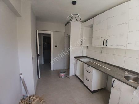 Ender Uysal Gayrimenkulden Foruma Çok Yakın İçi Yenilenmiş 2+1 Kiralık Daire...