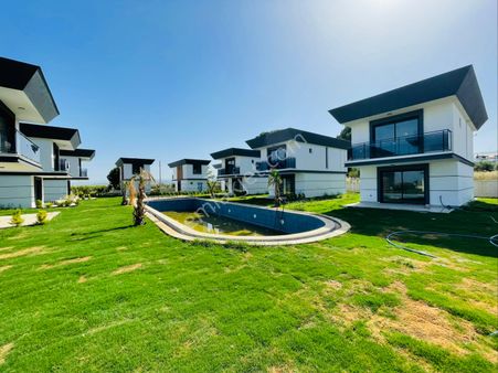 Tek Müstakil Havuzlu Sitede 3+1 Yazlık