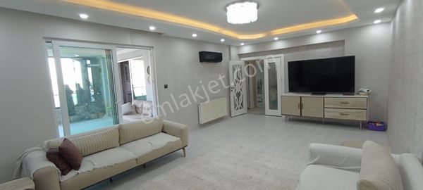 Hakev'den Adıyaman Merkez Cumhuriyet Mahallesi Satılık 5+1 Daire