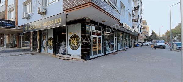 Hakev'den Yavuz Selim Mahallesi'nde Satılık 240 M2 Dükkan